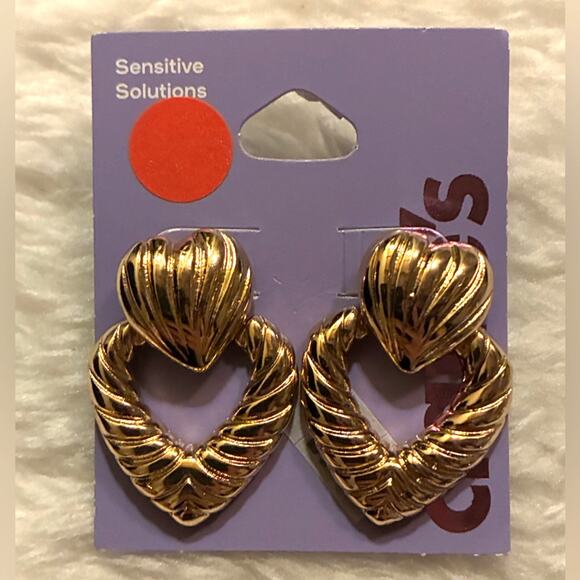 Claire's Jewelry - Gold Heart-Shaped Statement Earrings